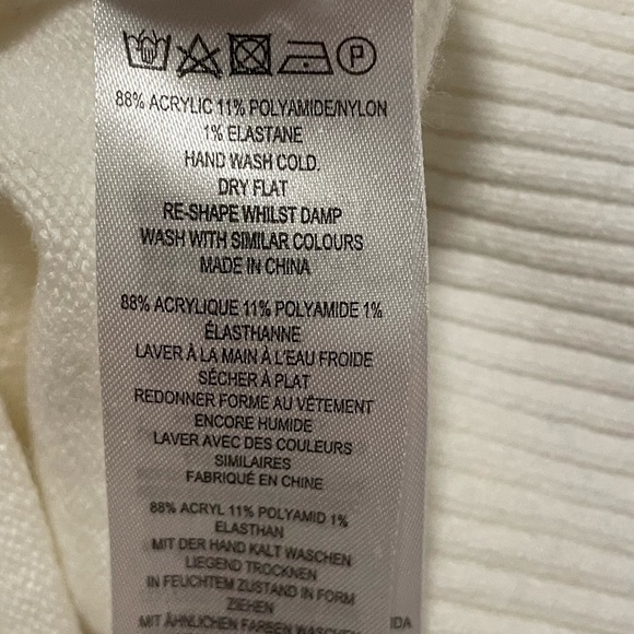 French Connection White Women's Sweater Rolled Finishes ~Worn Twice   size XS-SM - Picture 16 of 16